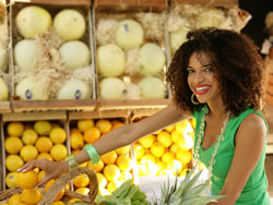 Woman_Grocery_Shopping